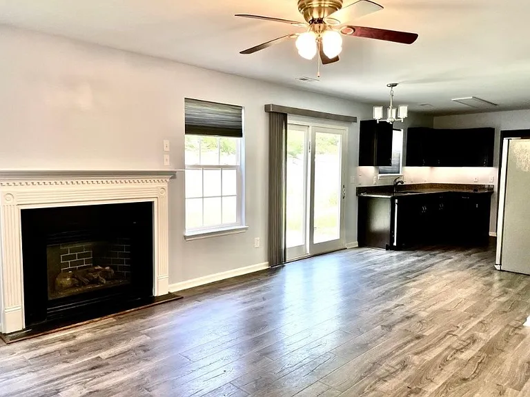 263 N Fuquay Springs Ave — Photo 2