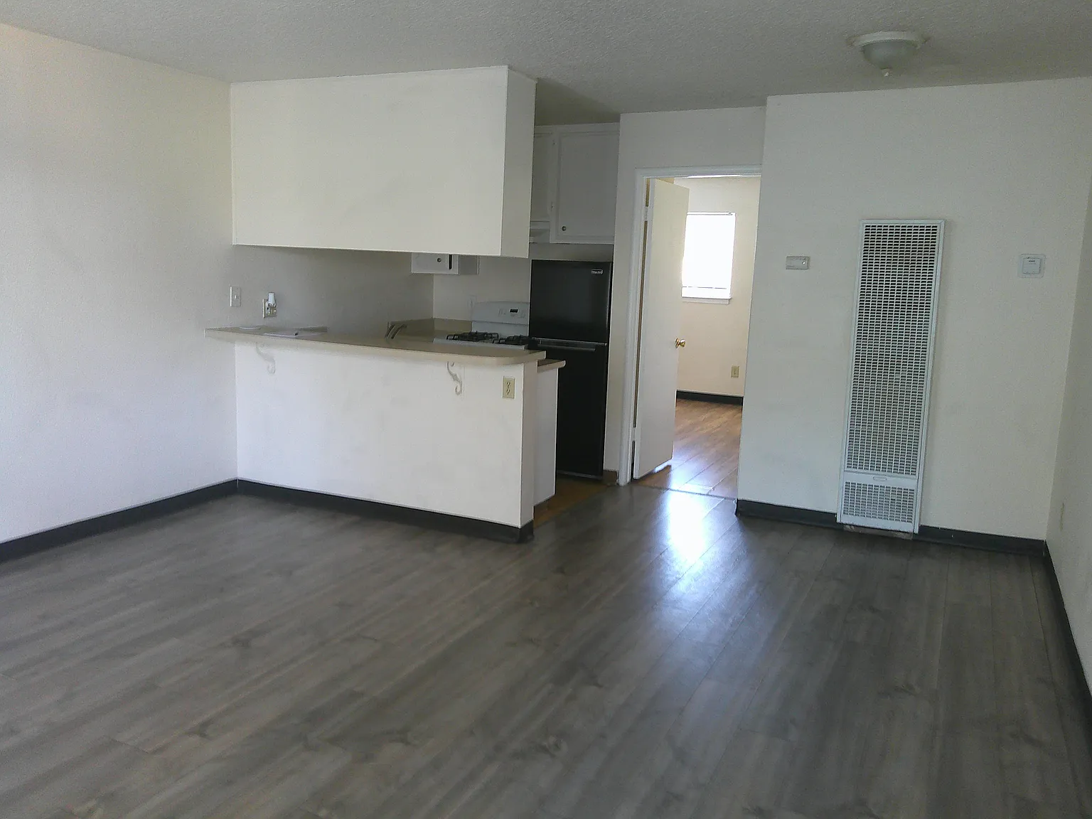 1 bed, 500 sqft, $1,200 — Photo 2