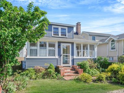 10 June Avenue, Bayville, NY, 11709