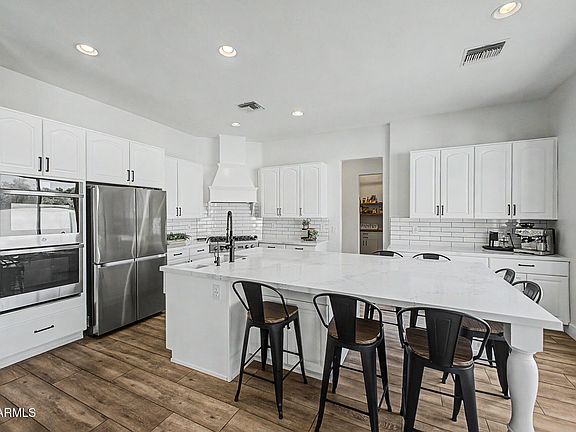 2nd image of 1952 W MEAD Court