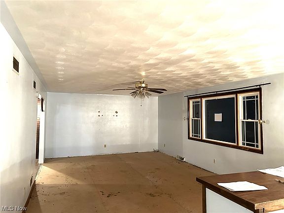 4th image of 425 Cedar Ln