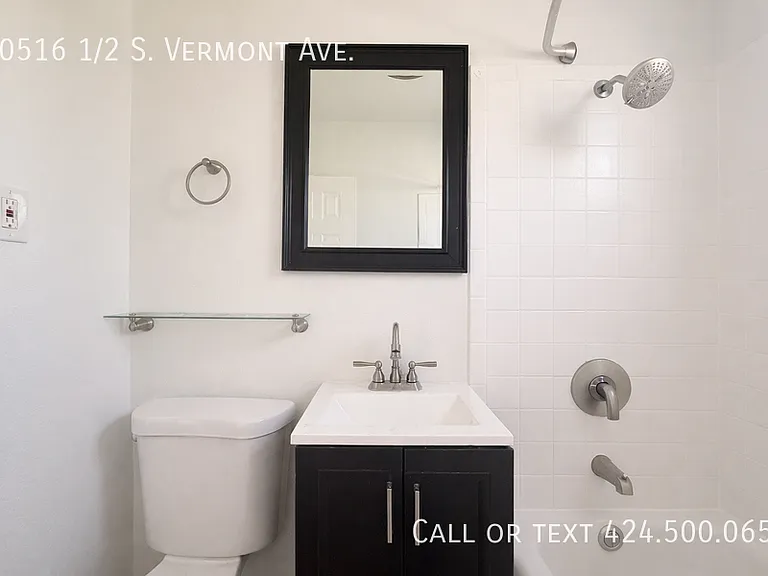 10516 1/2 S Vermont Ave — Photo 9