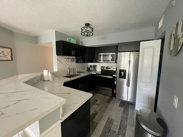 110 Villa Cir #110 — Photo 6