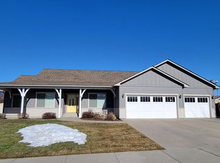 6615 W Buffalo Grass Ln, Rathdrum, ID 83858