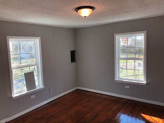 2nd image of 311 Crawford St