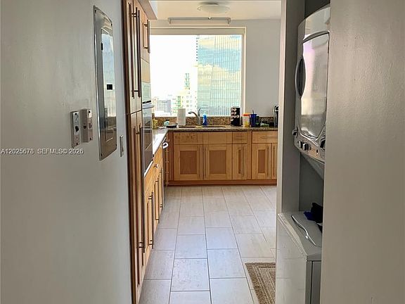 4th image of 1541 Brickell Ave #B3804