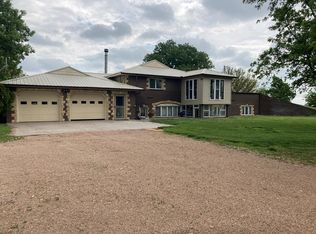 1450 SE 50th Rd #B, Ellinwood, KS 67526