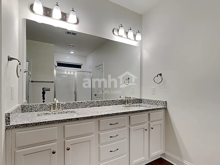 5065 Hudson Valley Dr — Photo 18