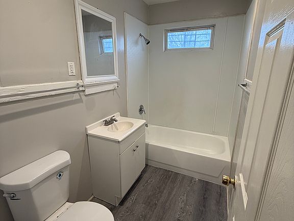 5th image of 4431 Paseo Blvd #B