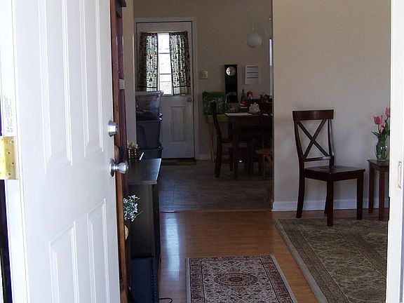 5th image of 204 Wildwood Ln