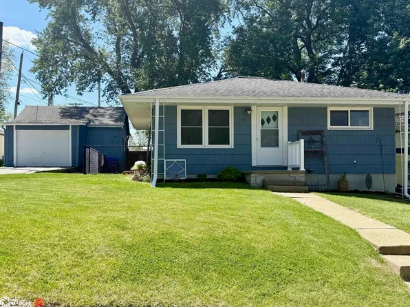 109 W Wool St, Avoca, IA 51521
