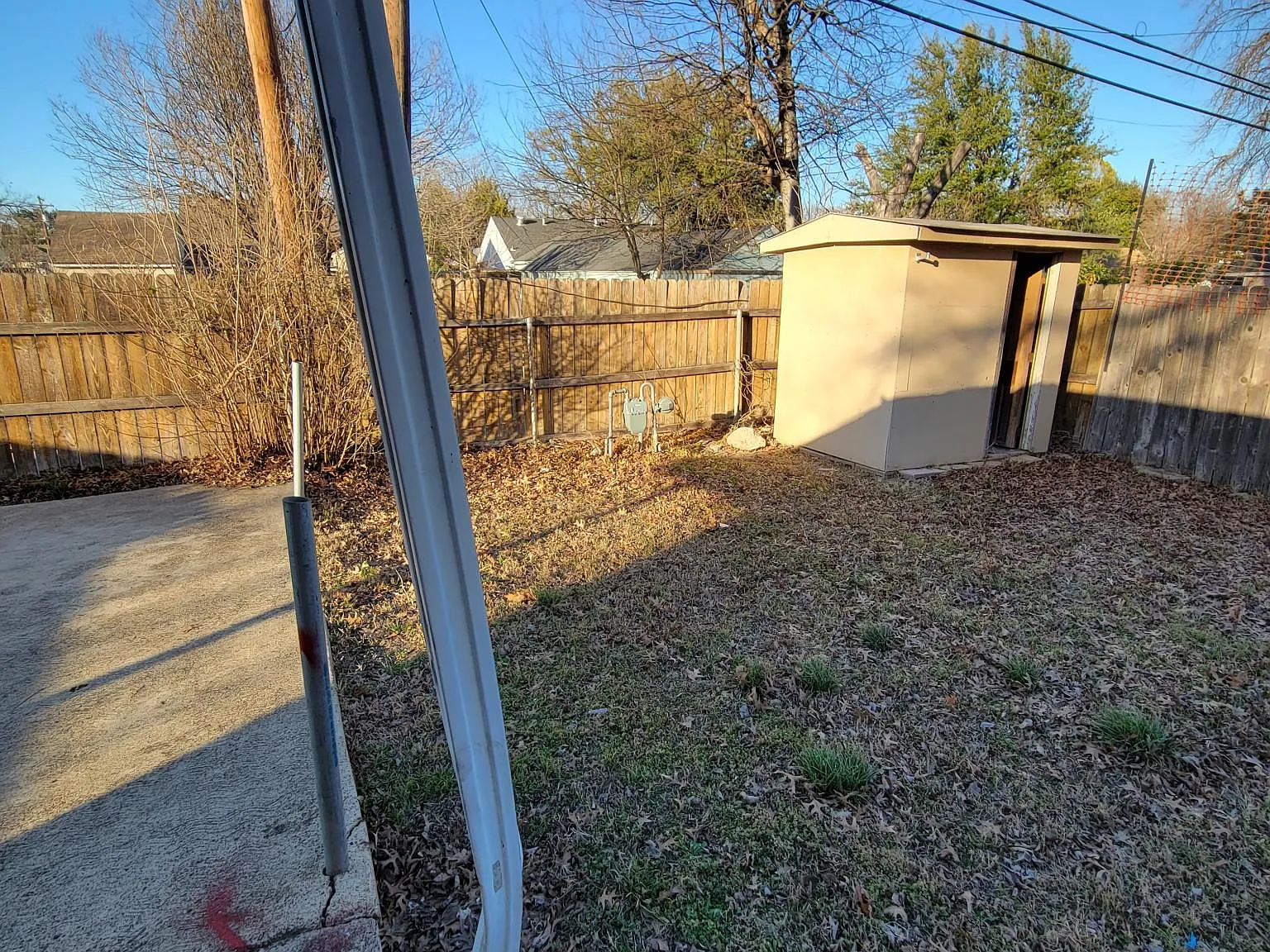 1327 Mountain Lake Rd — Photo 3