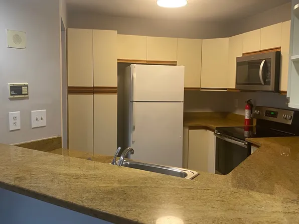 1478 Westgate Drive image 2 of 15