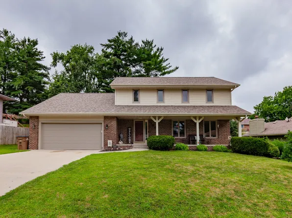700 46th Pl, West Des Moines, IA 50265