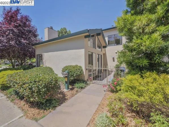 309 Carob Ln, Alameda, CA 94502