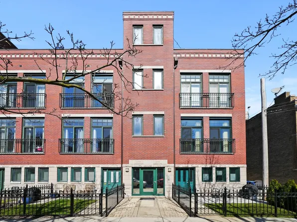 2036 W Warner Ave Unit 302, Chicago, IL 60618