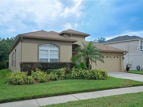 3rd image of 3641 Foxcroft Cir