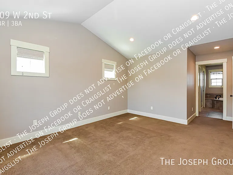 109 W 2nd St — Photo 15