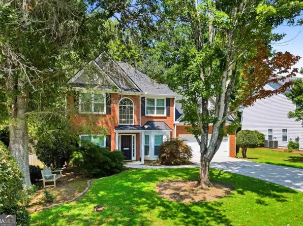 575 Kingsport Dr, Roswell, GA 30076