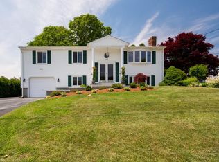 192 Hyacinth St, Fall River, MA 02720