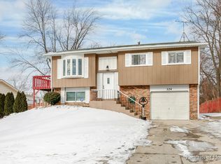 324 Greencrest Dr, Bolingbrook, IL