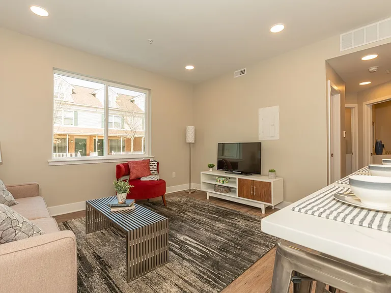 Brand New Modern Apartments — Photo 18