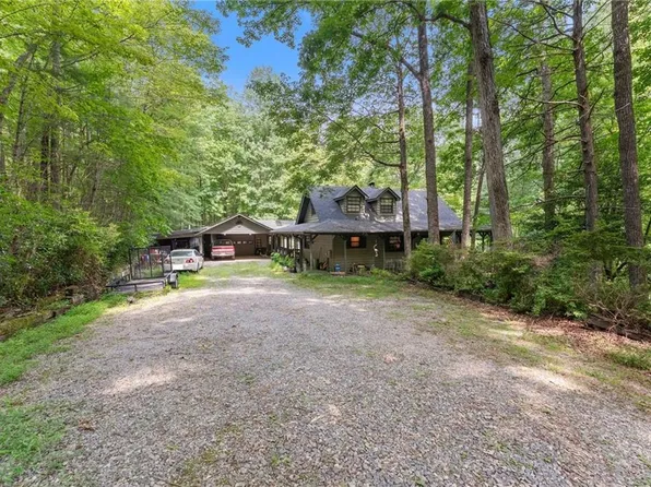218 Hester Gap Rd, Cleveland, GA 30528
