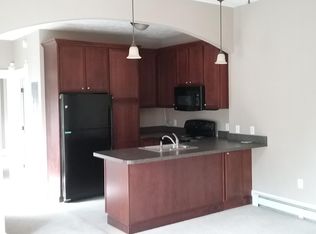 407 Madison Ave SE APT 3, Grand Rapids, MI 49503