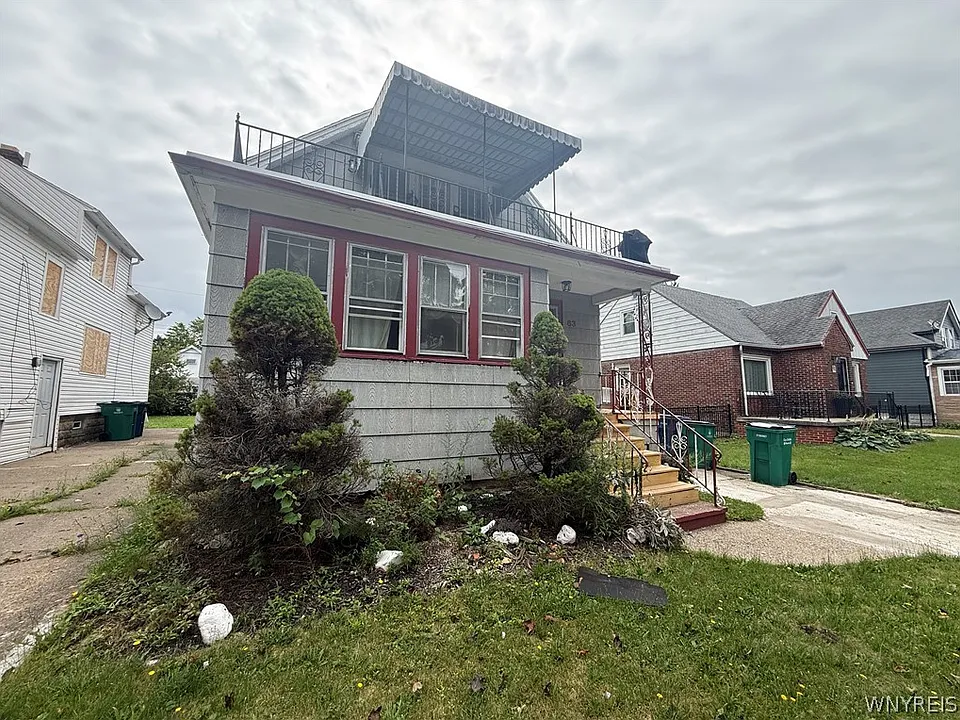 63 Wright Ave