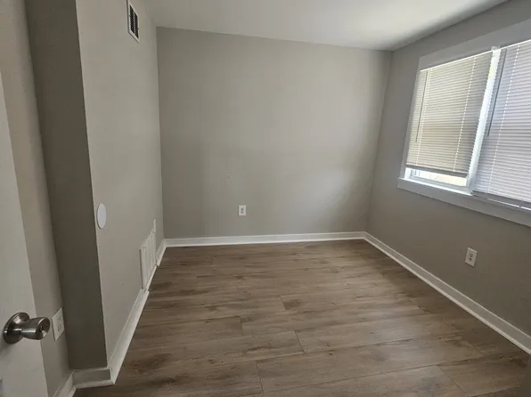 370 Dixwell Ave, New Haven, CT