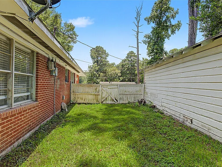 802 Cline St — Photo 20