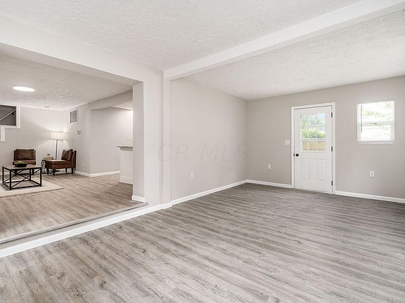 3rd image of 2158 Kilbourne Ave