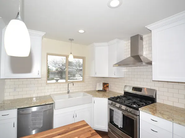 2131 E Meadow Lark Way, Sandy, UT 84093