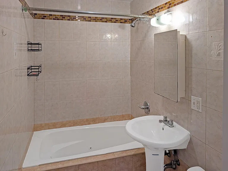 380 Neptune Ave #3B — Photo 7