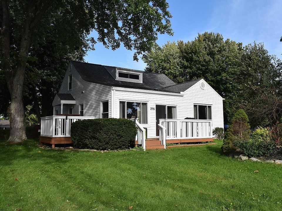 1st image of 256 Lakeshore Dr