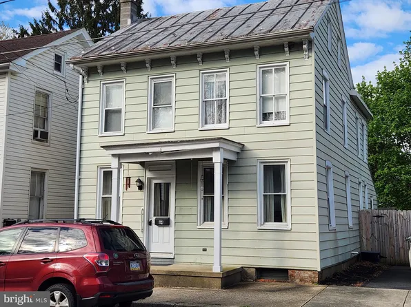 64 N Charlotte St, Manheim, PA 17545