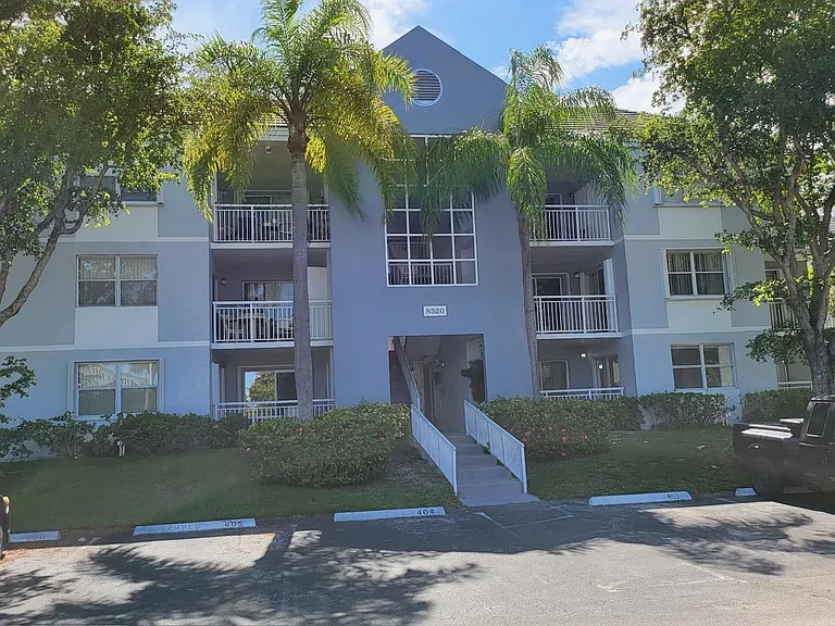 8520 SW 212th St #107 — Photo 36