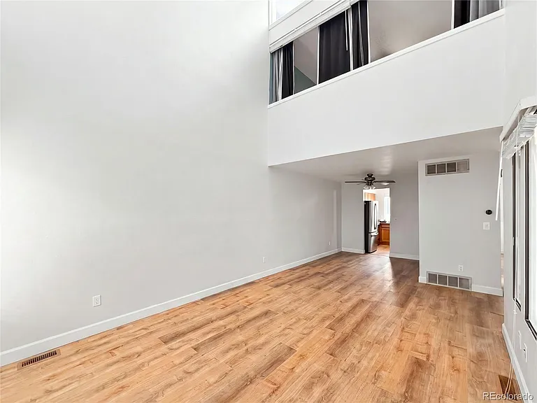 1050 S Monaco Street Pkwy — Photo 4