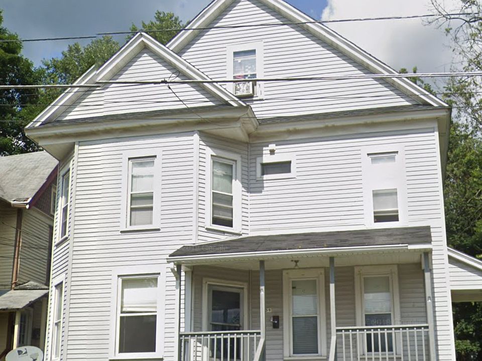 1st image of 709 Baldwin St #3