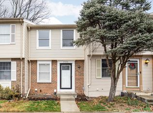 8320 Bark Tree Ct, Springfield, VA 22153