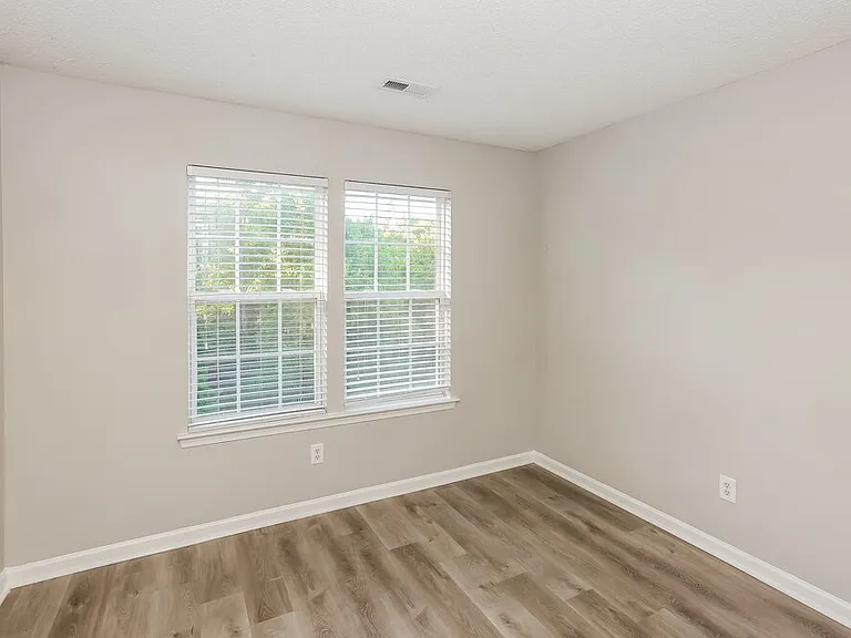 2954 Hawick Commons Dr — Photo 12