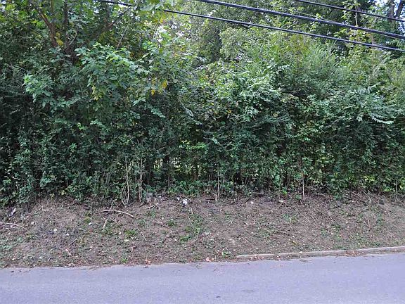 5th image of Railroad Ave