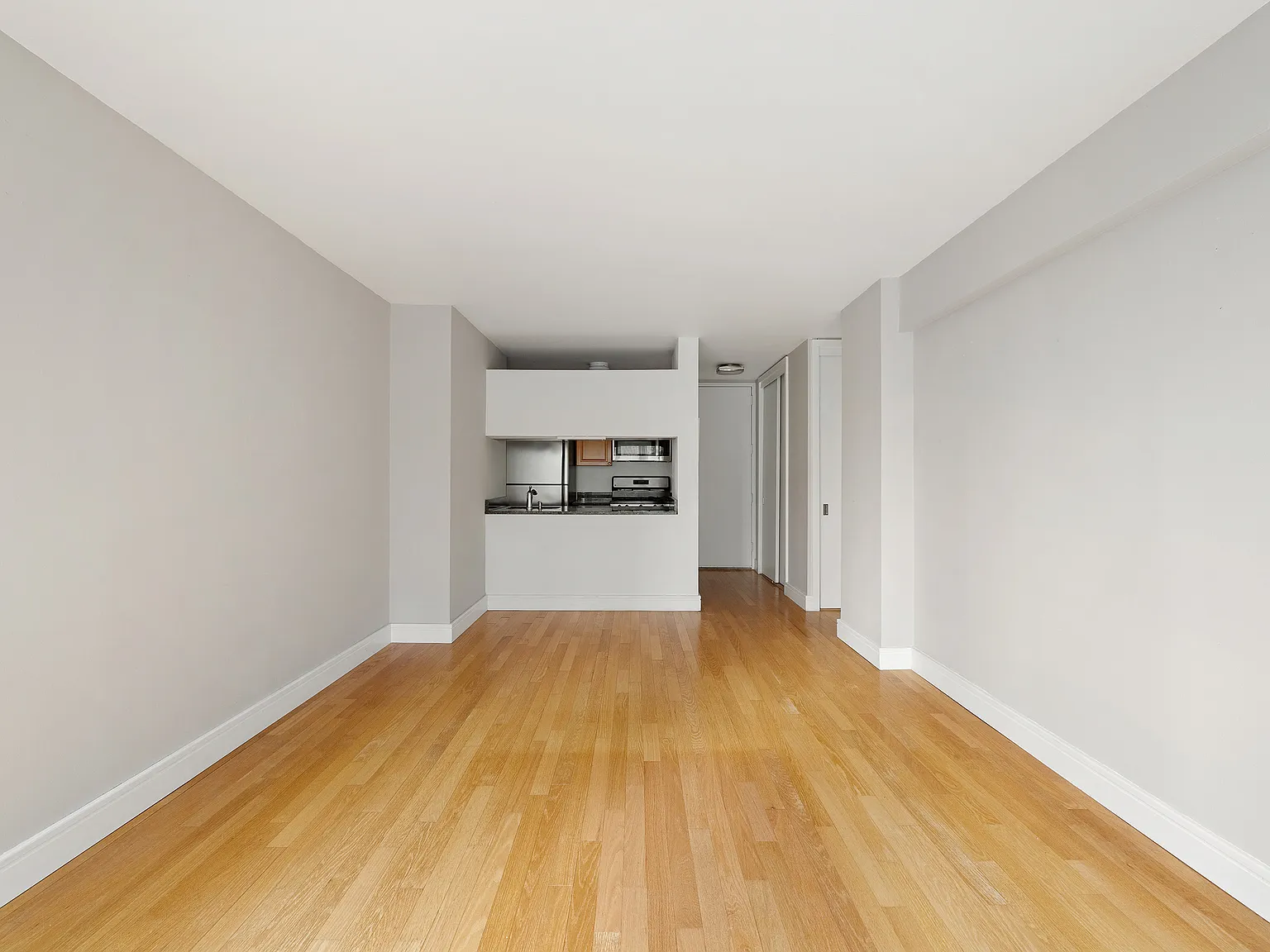 500 West 43rd Street — Photo 4