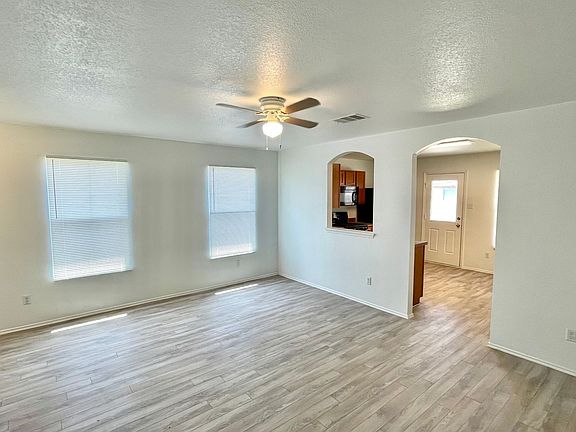 4th image of 17709 Majestic Elm Ln