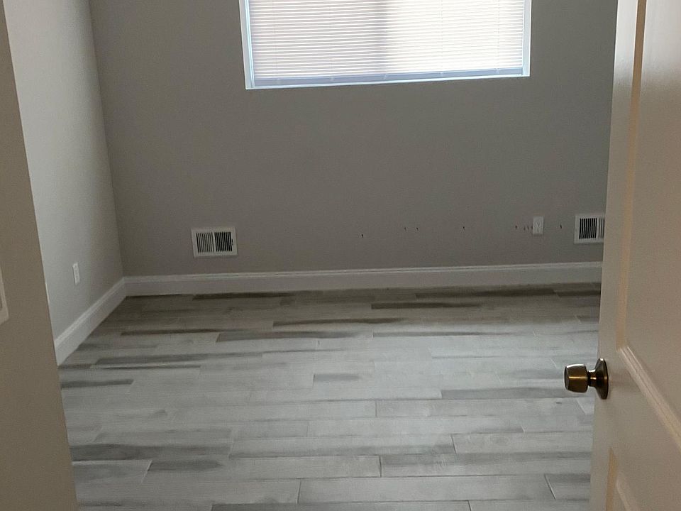 2nd image of 32 Madera St #1