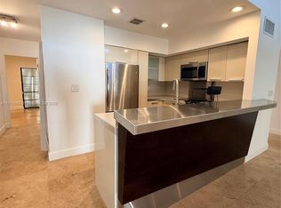 15315 Loch Isle Dr W #15315, Hialeah, FL 33014