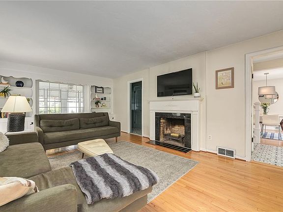 3rd image of 19362 Purnell Ave