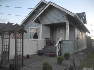 230 13th St, Raymond, WA 98577