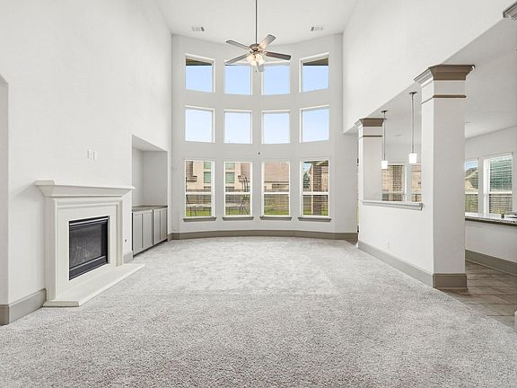 2nd image of 1911 Sapphire Pines Ln