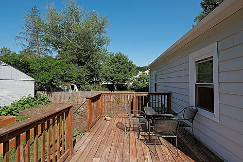 1306 Chesapeake St Photo 1